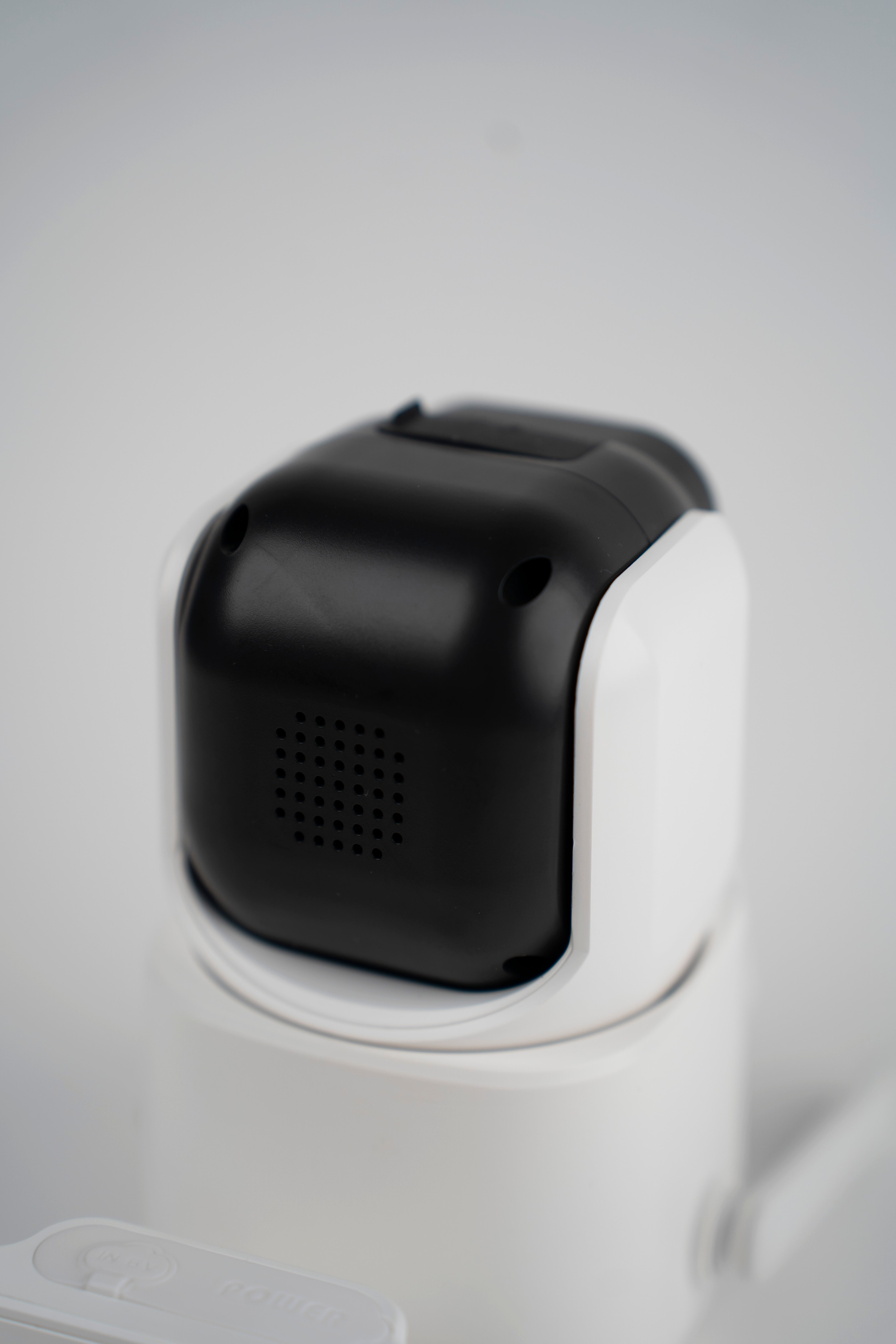 4G Wireless Security Camera with Solar Panel – No Cables, No Power.